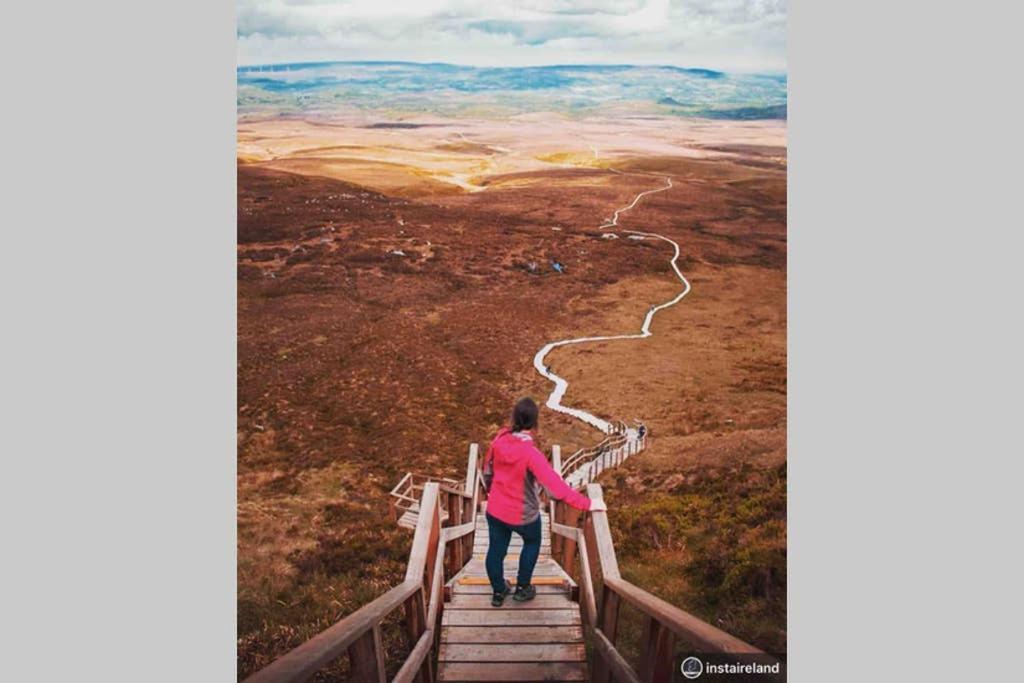Swallow Lane, Enniskillen, Co Fermanagh, 5* Chicヴィラ エクステリア 写真